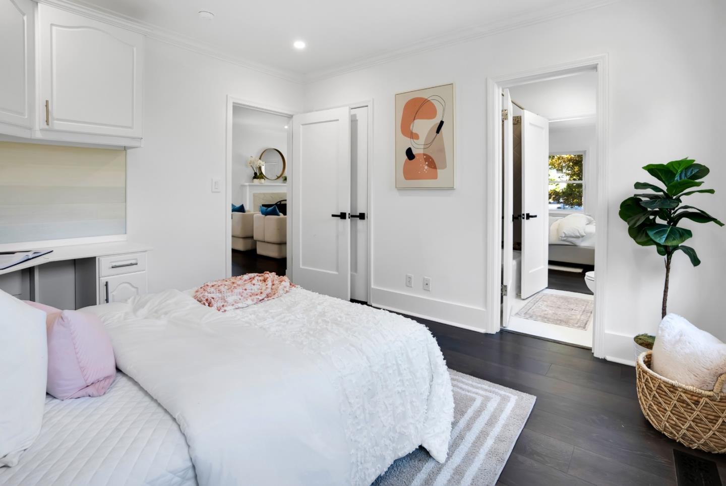 2653 Brewster Avenue