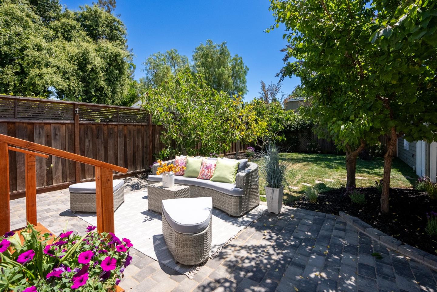 2653 Brewster Avenue