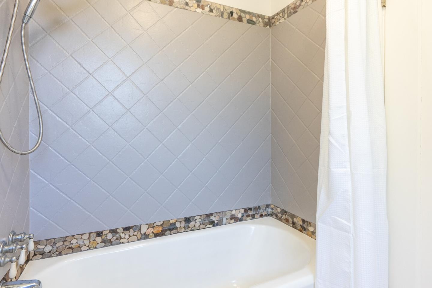 2653 Brewster Avenue