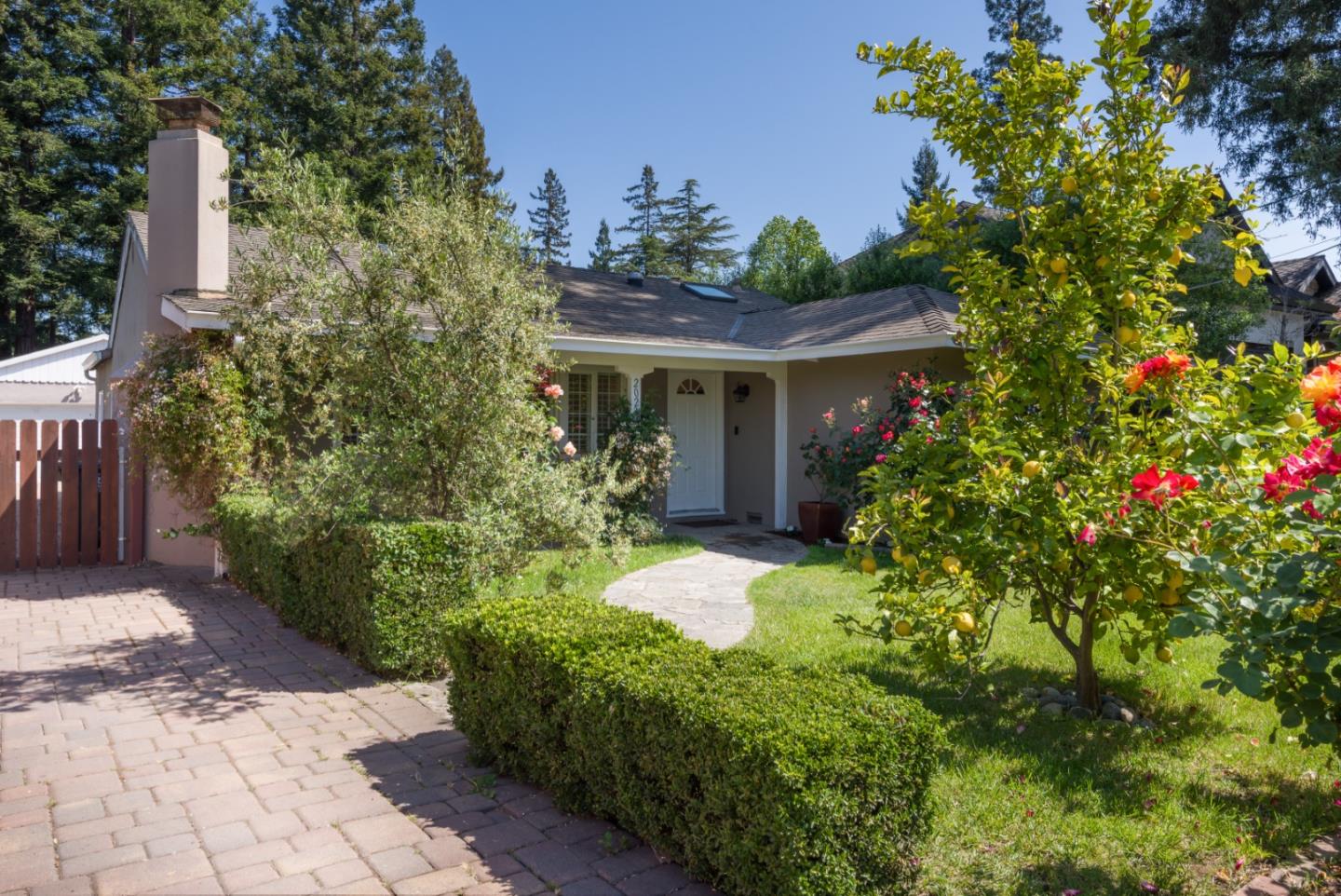 2023 Valparaiso Avenue