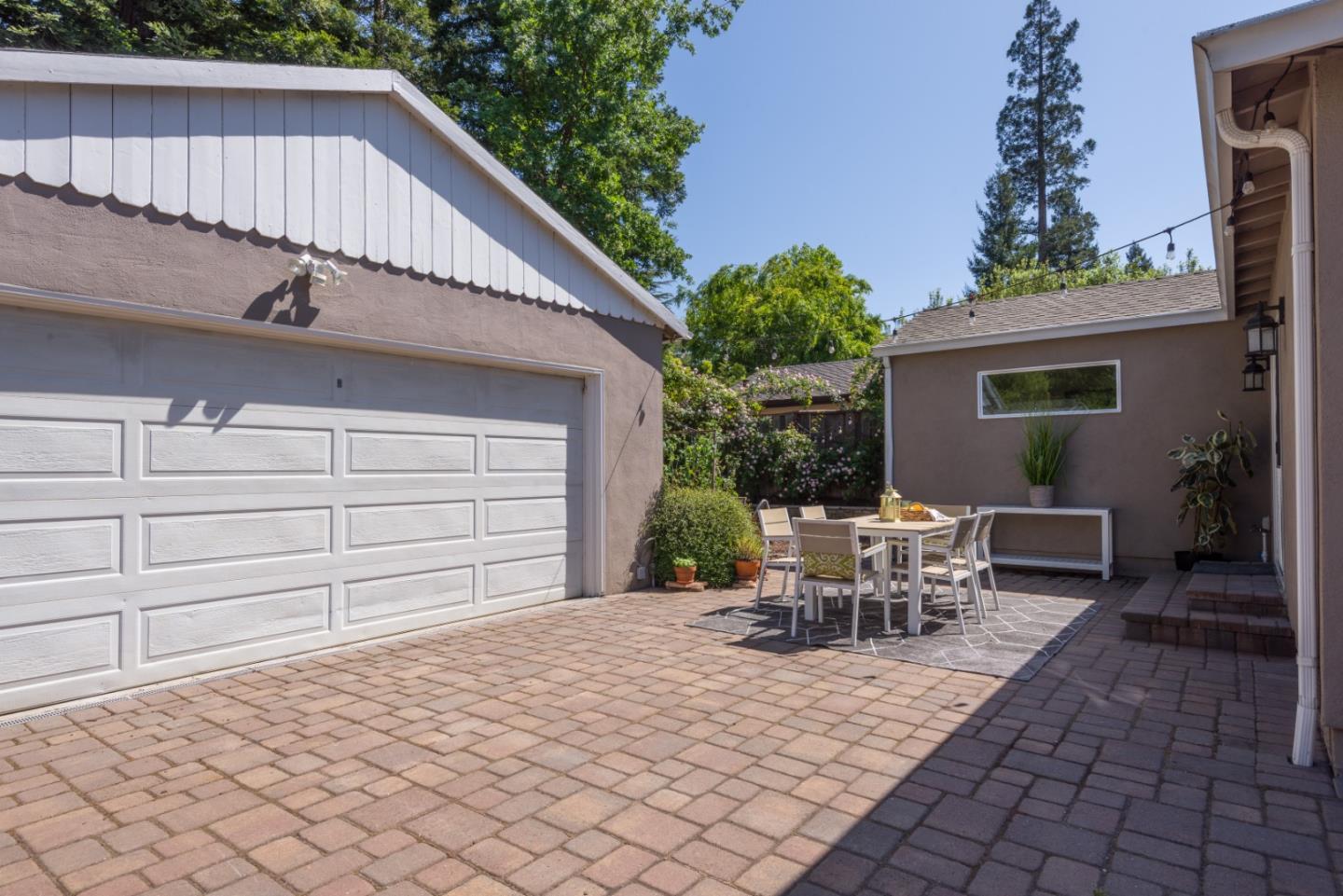 2023 Valparaiso Avenue