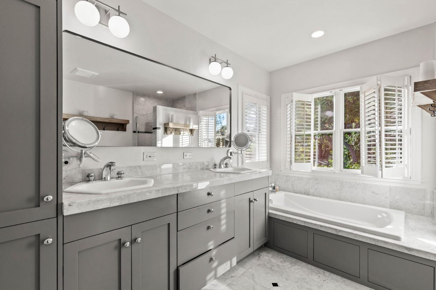 2140 Monterey Avenue