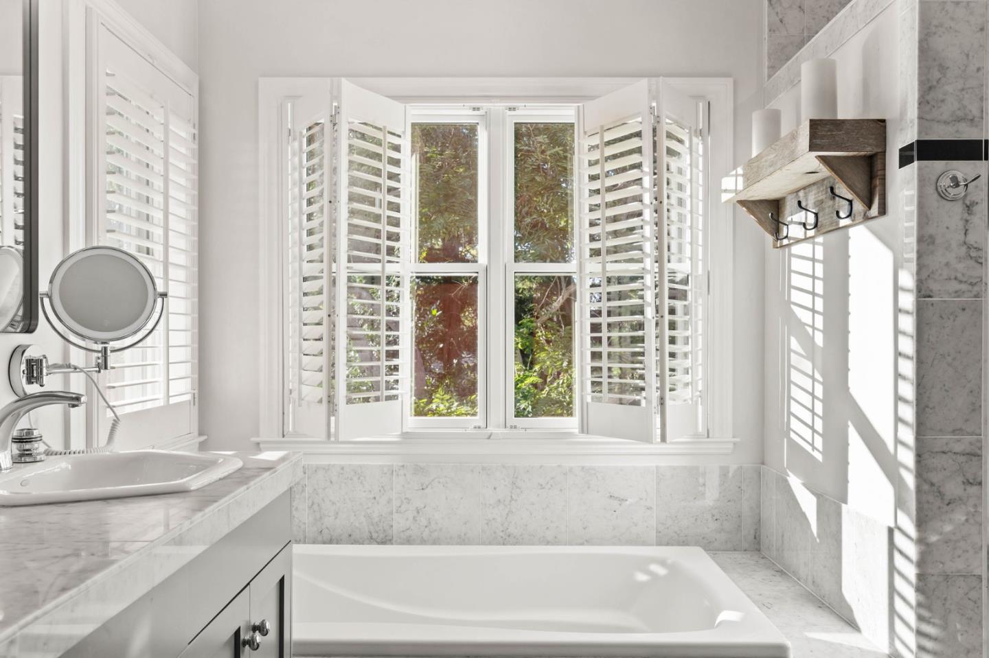 2140 Monterey Avenue