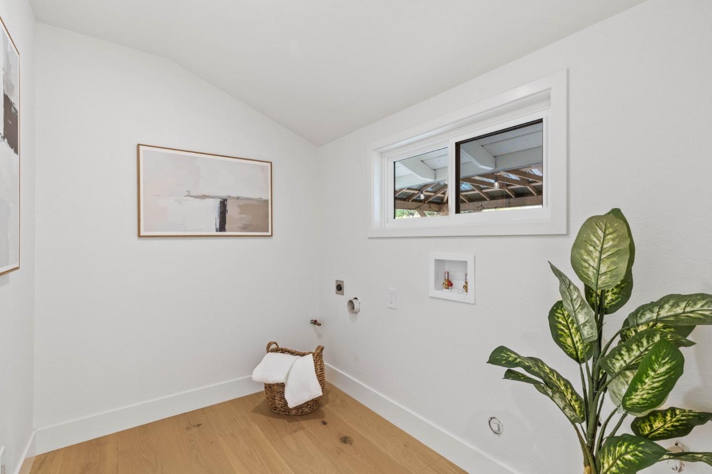 19522 Via Real Drive