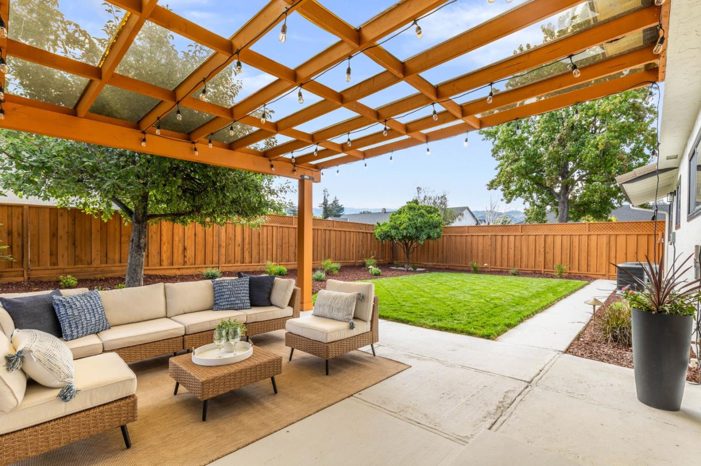 19522 Via Real Drive