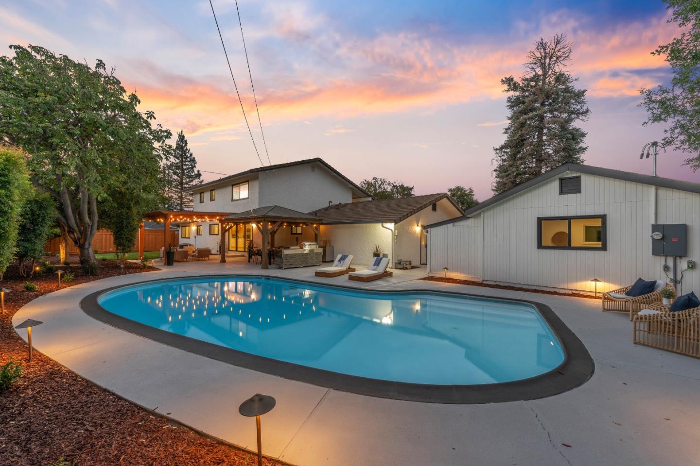 19522 Via Real Drive