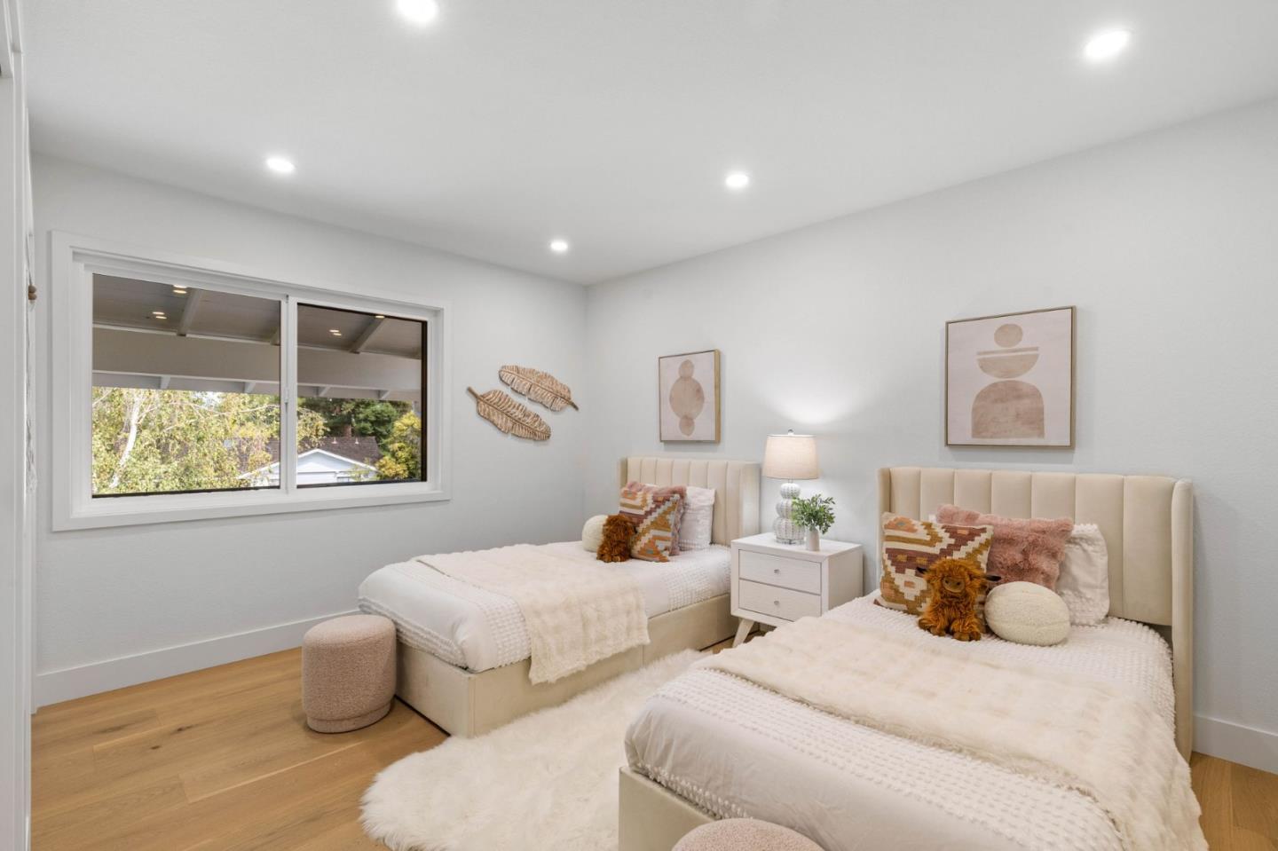 19522 Via Real Drive