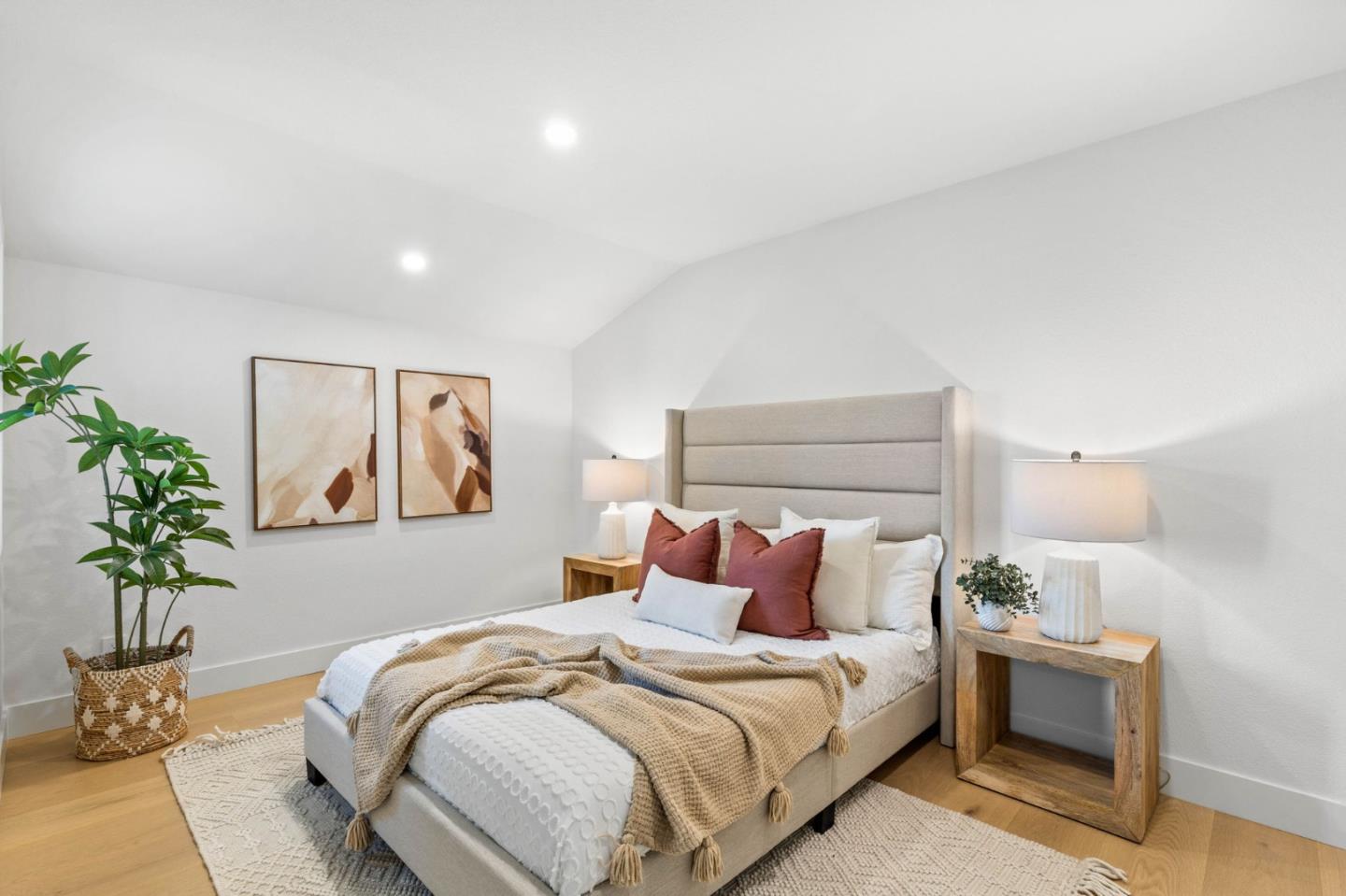 19522 Via Real Drive