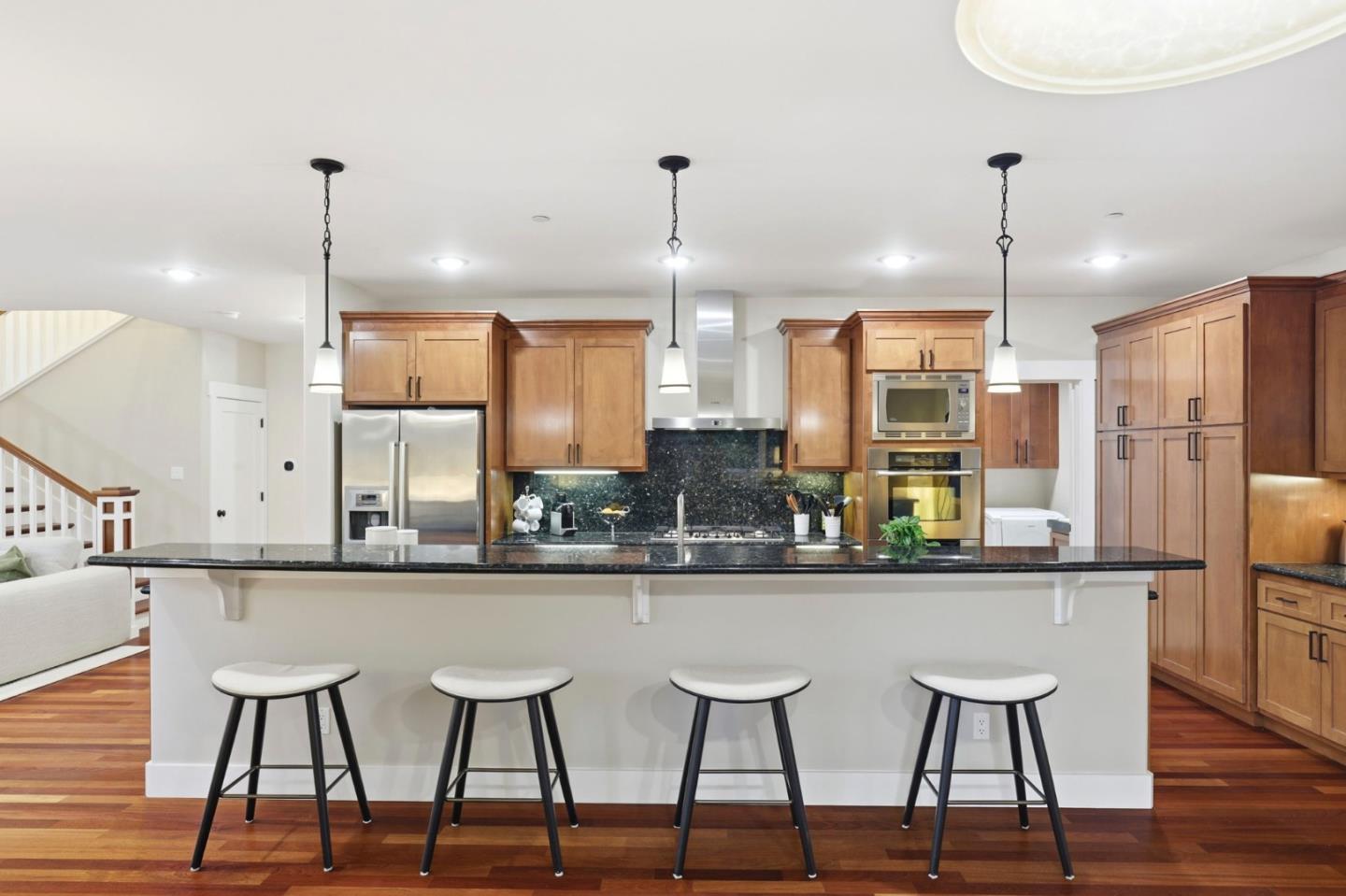 2067 Santa Cruz Avenue