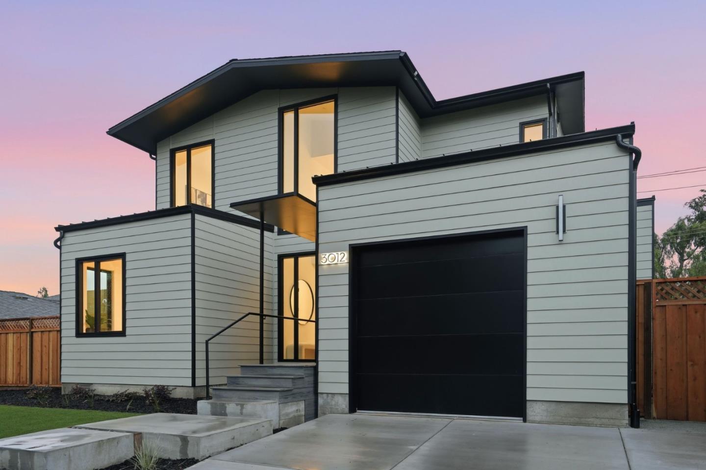 3012 Vistamont Drive