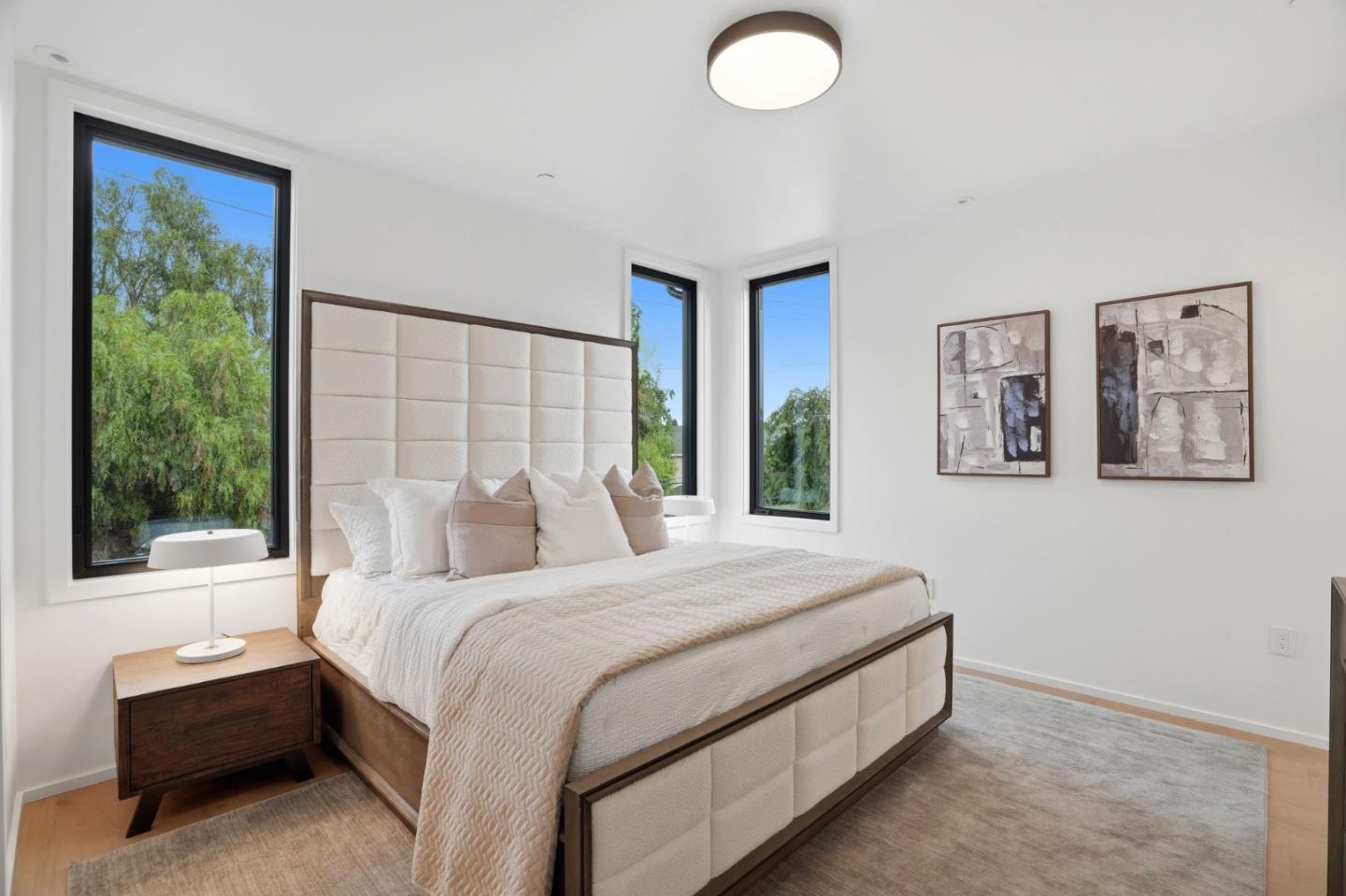 3012 Vistamont Drive