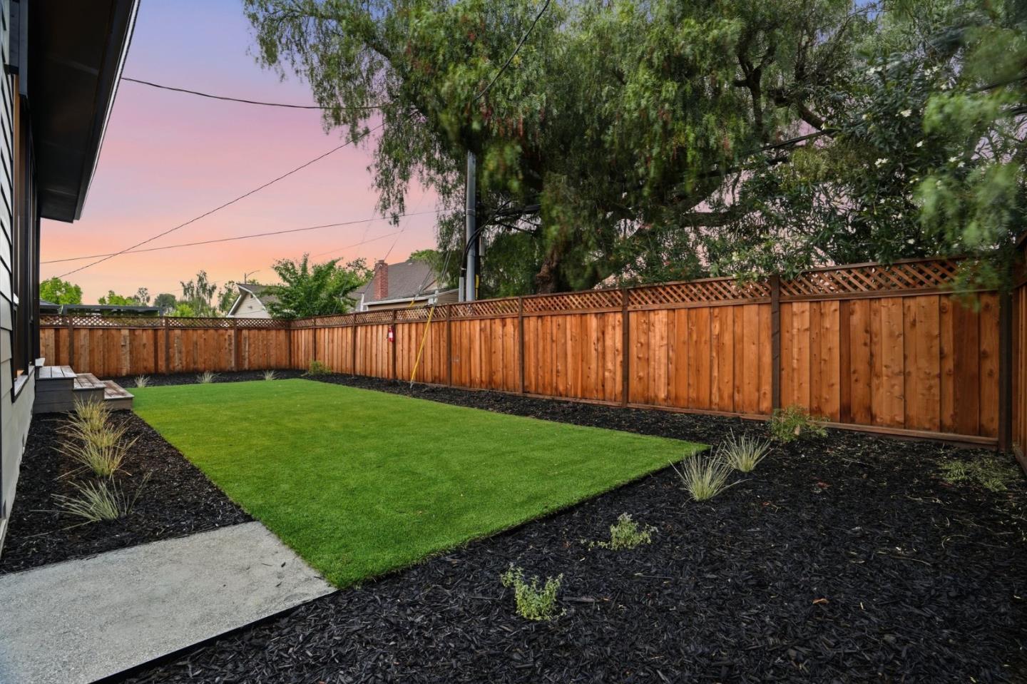 3012 Vistamont Drive