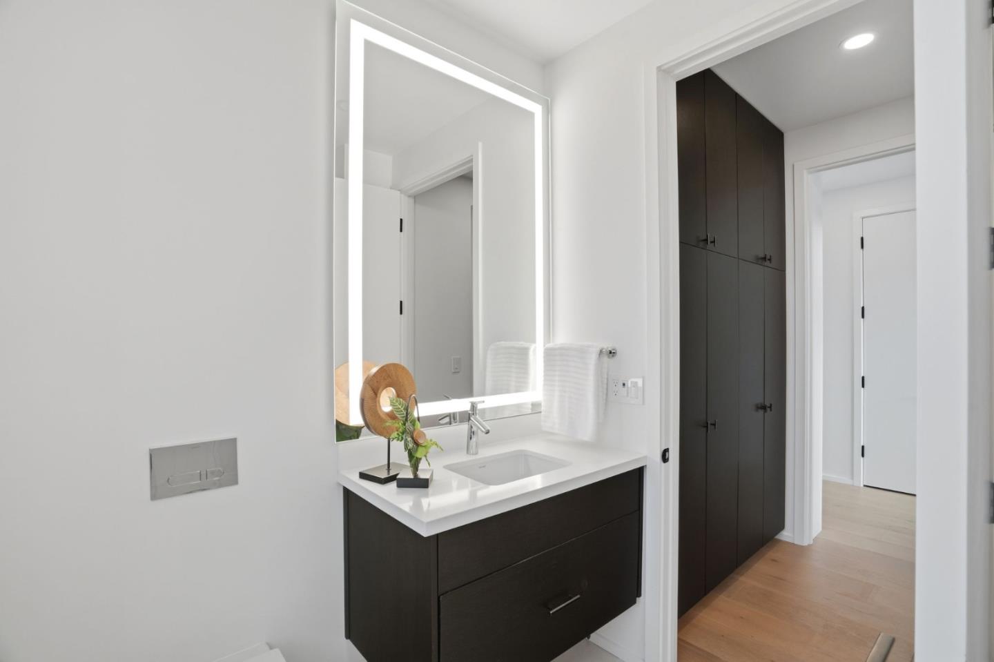 3012 Vistamont Drive