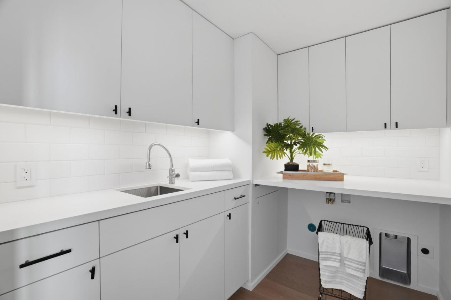 3012 Vistamont Drive