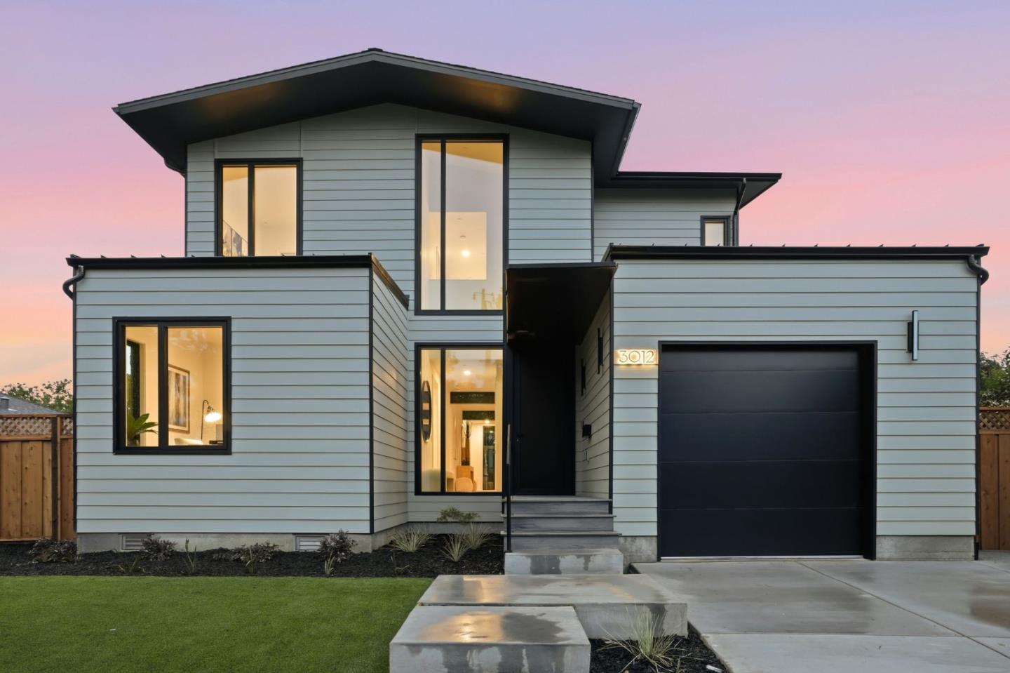 3012 Vistamont Drive