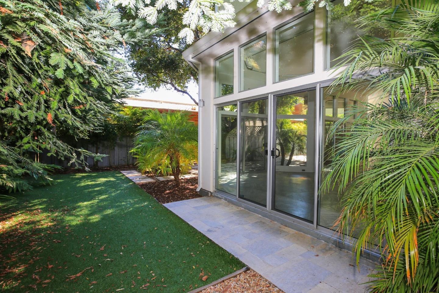 171 Cowper ST B