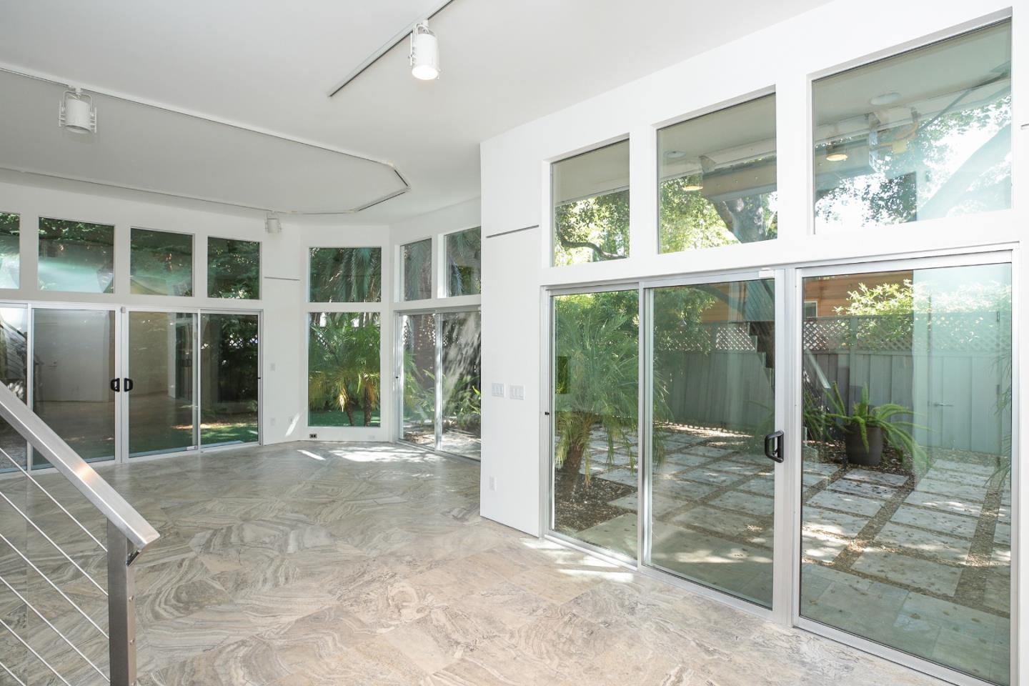171 Cowper ST B