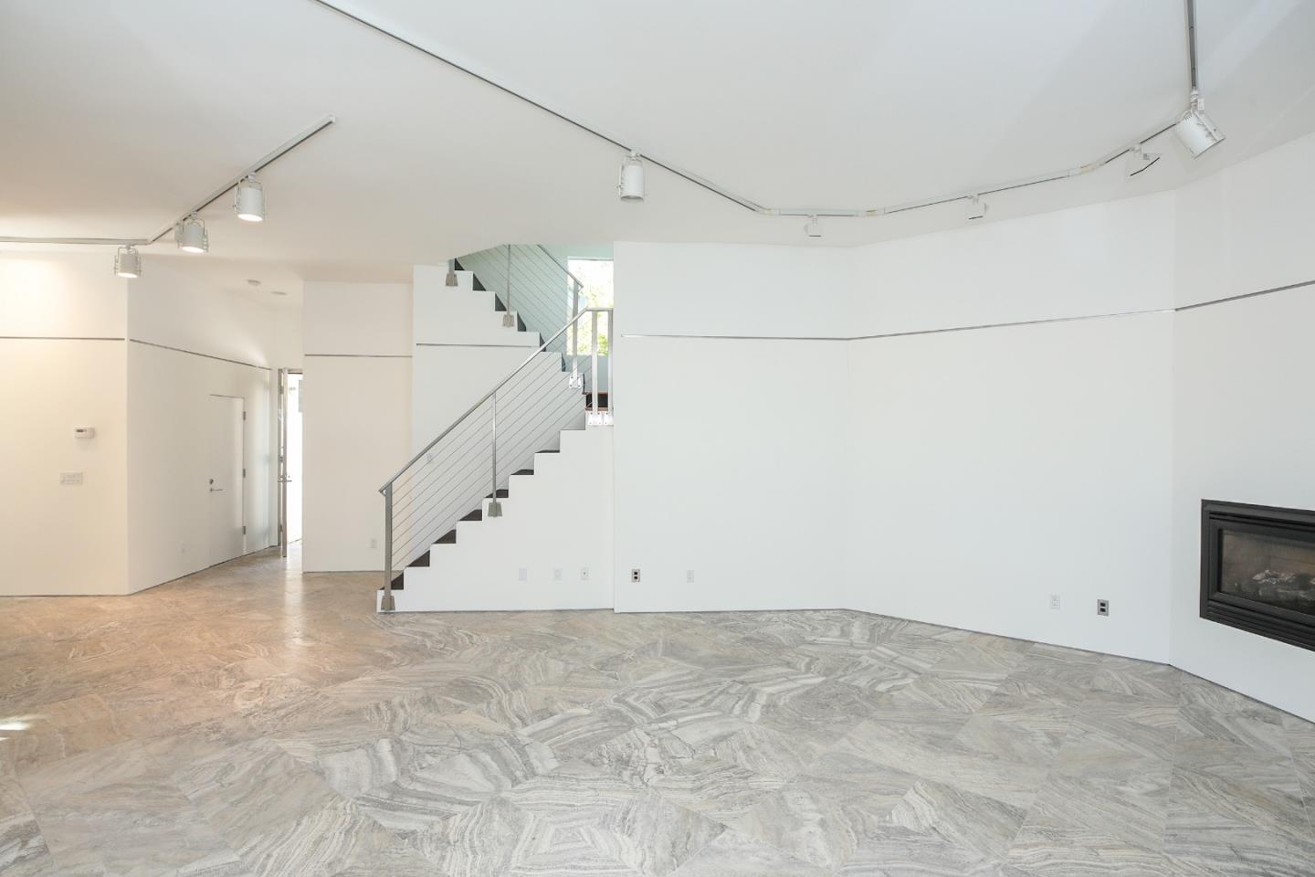 171 Cowper ST B