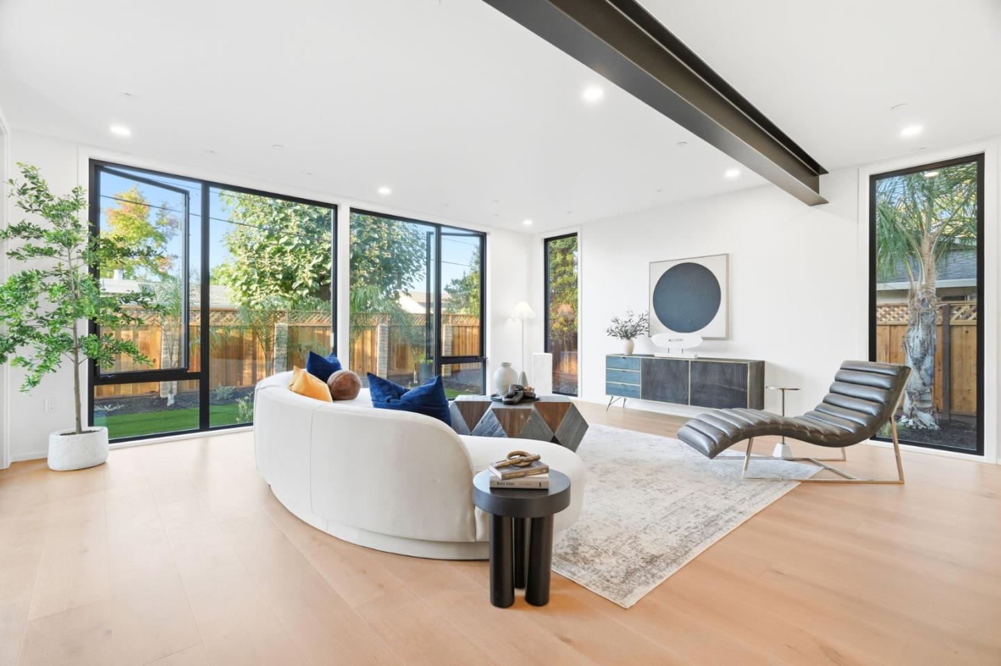 1311 Kipling CT