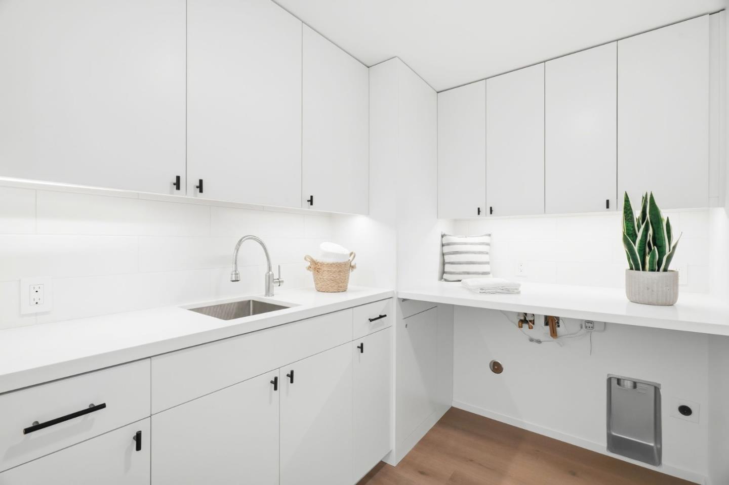 1311 Kipling CT