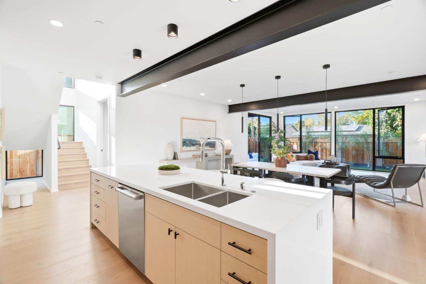 1311 Kipling CT