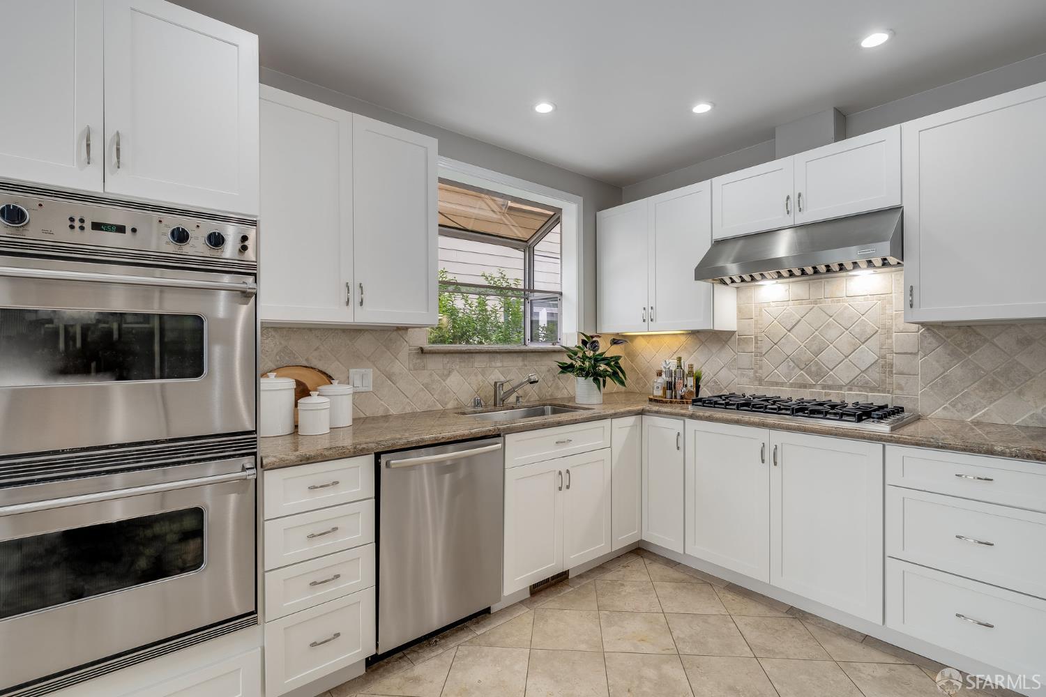 38 Sequoia Way