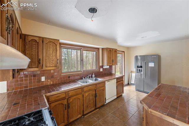 12150 Greentree Lane