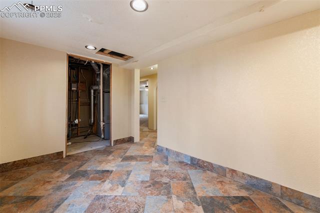 12150 Greentree Lane