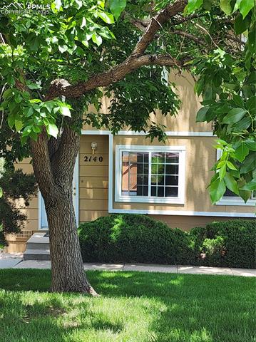 2140 Broadway Avenue