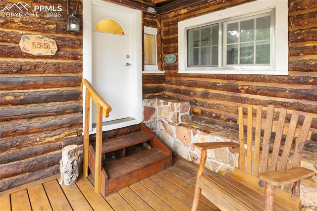 135 Daniwood Grove