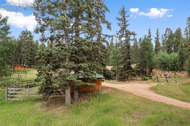 135 Daniwood Grove