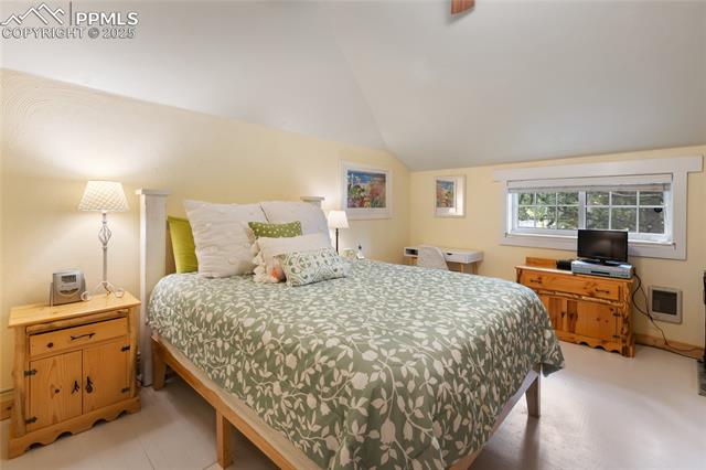 135 Daniwood Grove