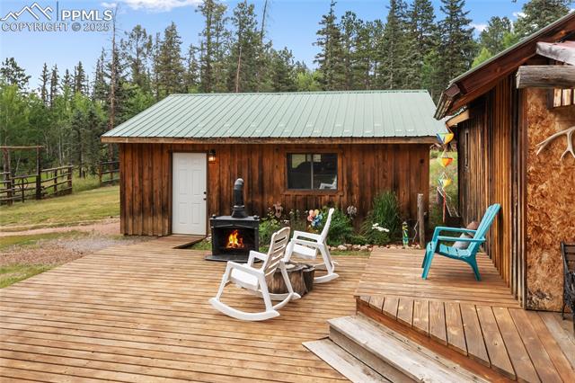 135 Daniwood Grove