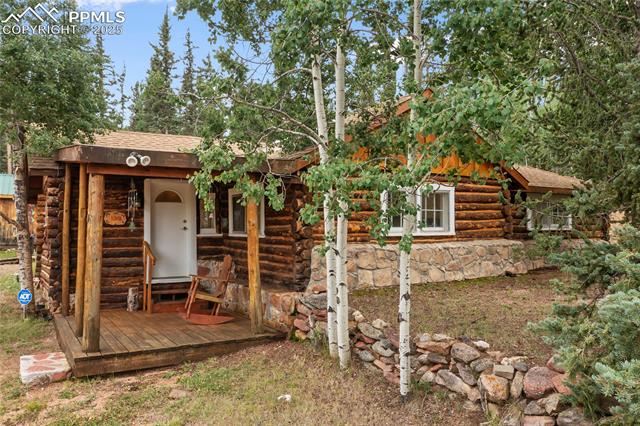 135 Daniwood Grove
