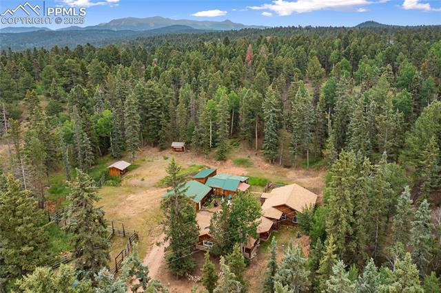 135 Daniwood Grove