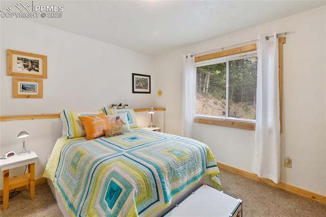 135 Daniwood Grove