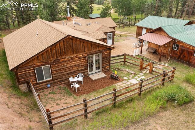 135 Daniwood Grove