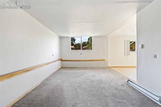 915 Skyway Boulevard