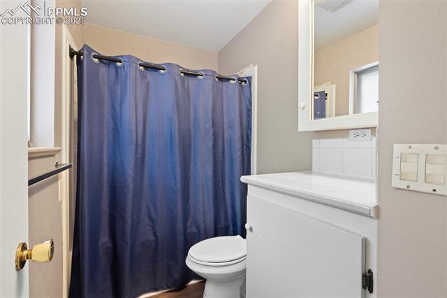 915 Skyway Boulevard