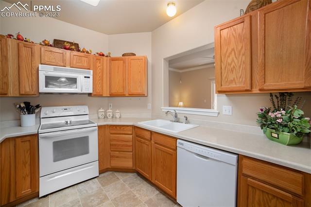 3020 Mandalay Grove Unit: 9