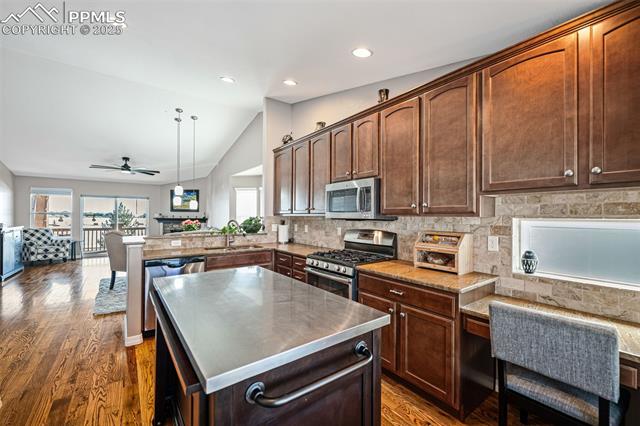 8745 Meadow Tree Trail