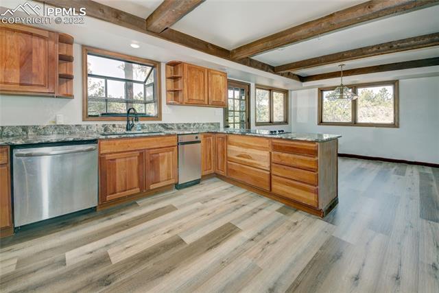 3512 W David Lane