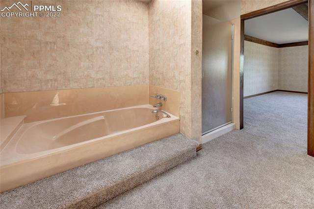 3512 W David Lane