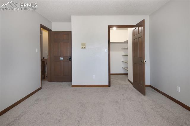 3512 W David Lane