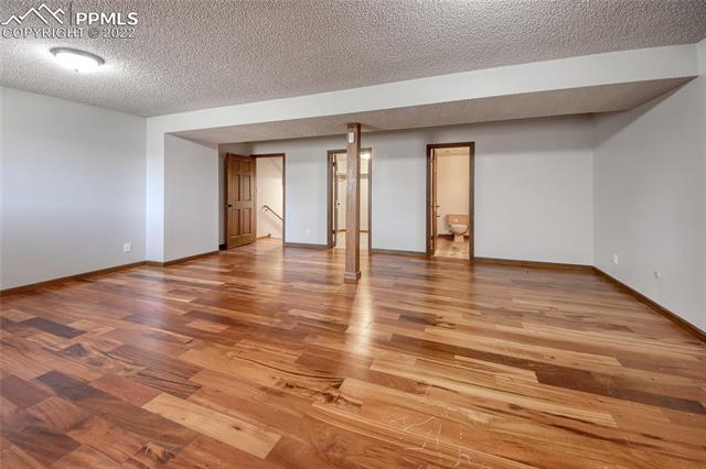 3512 W David Lane