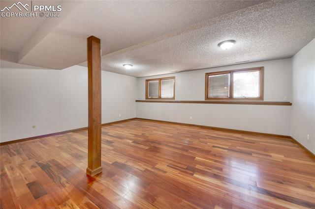 3512 W David Lane