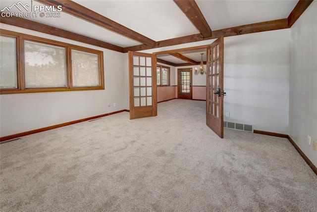 3512 W David Lane