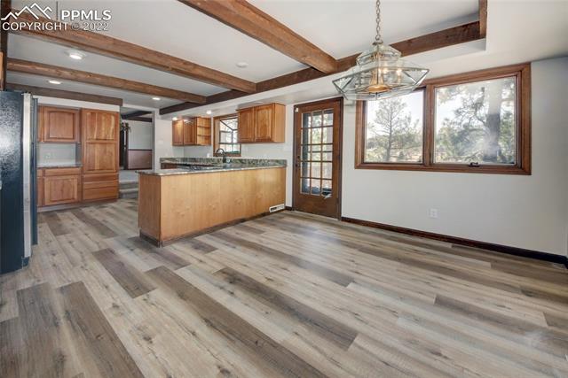 3512 W David Lane