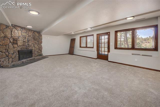 3512 W David Lane