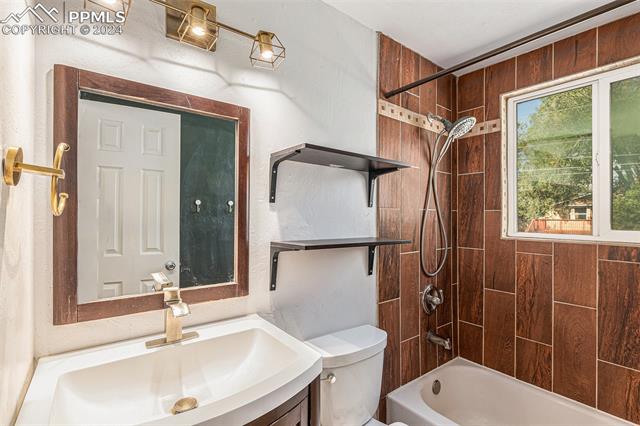 1543 Southmoor Drive